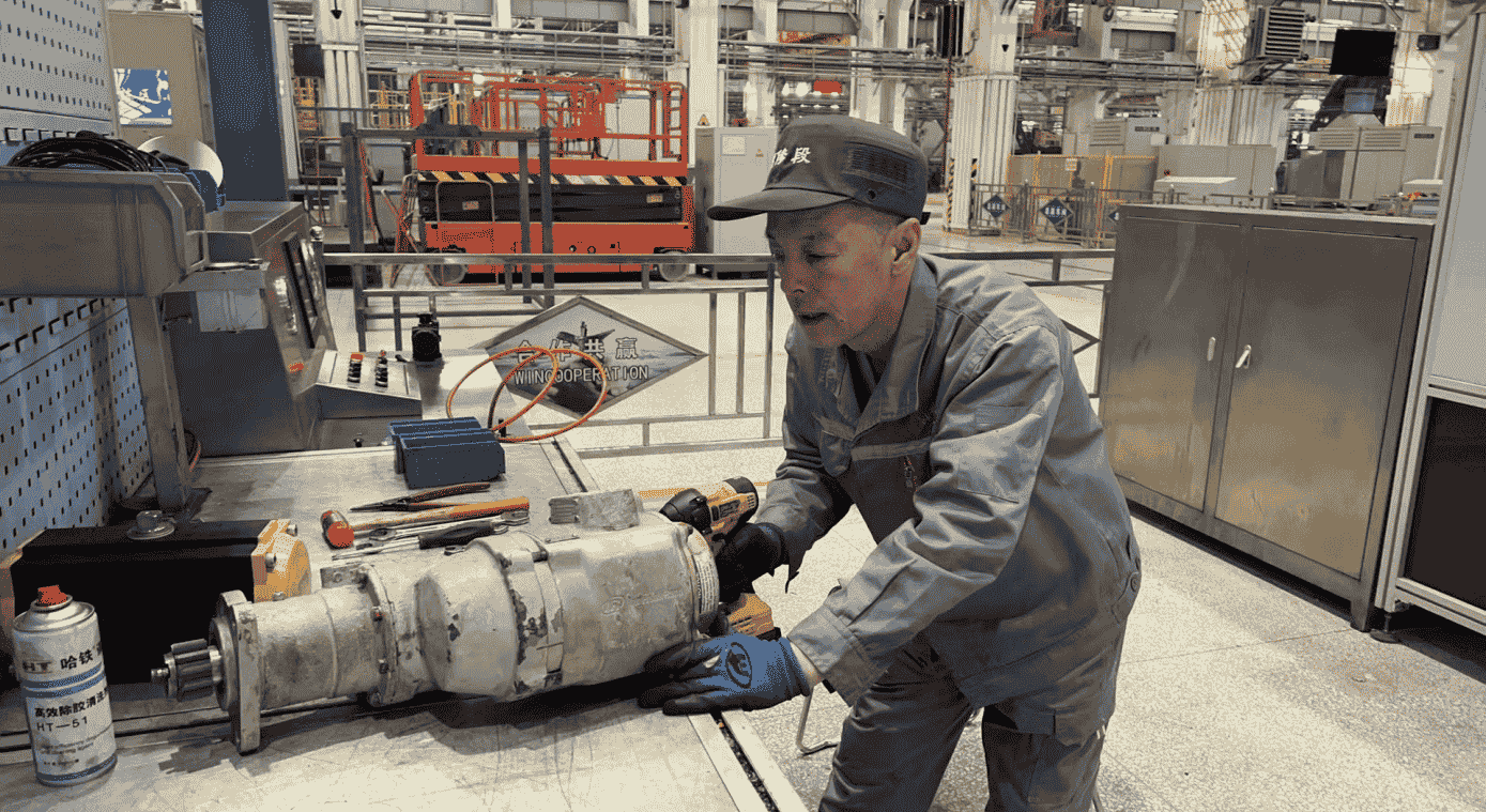 朱耀辉：铁路线上的“小聪明”大智慧，革新十余项技术成果