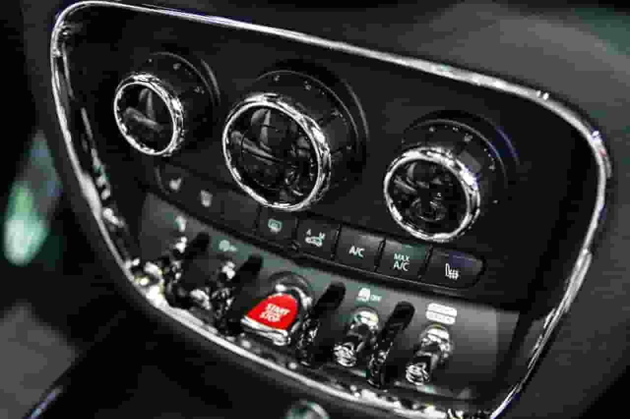 二手车购车攻略：全面掌握车辆信息，轻松查询估价