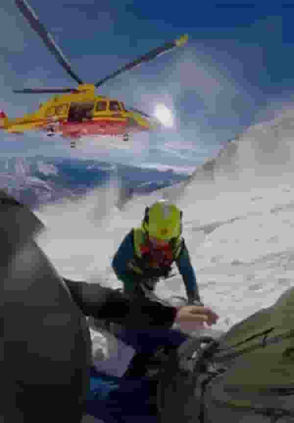 雪崩来袭!德国男子凭安全气囊奇迹生还,雪崩防护装备立功