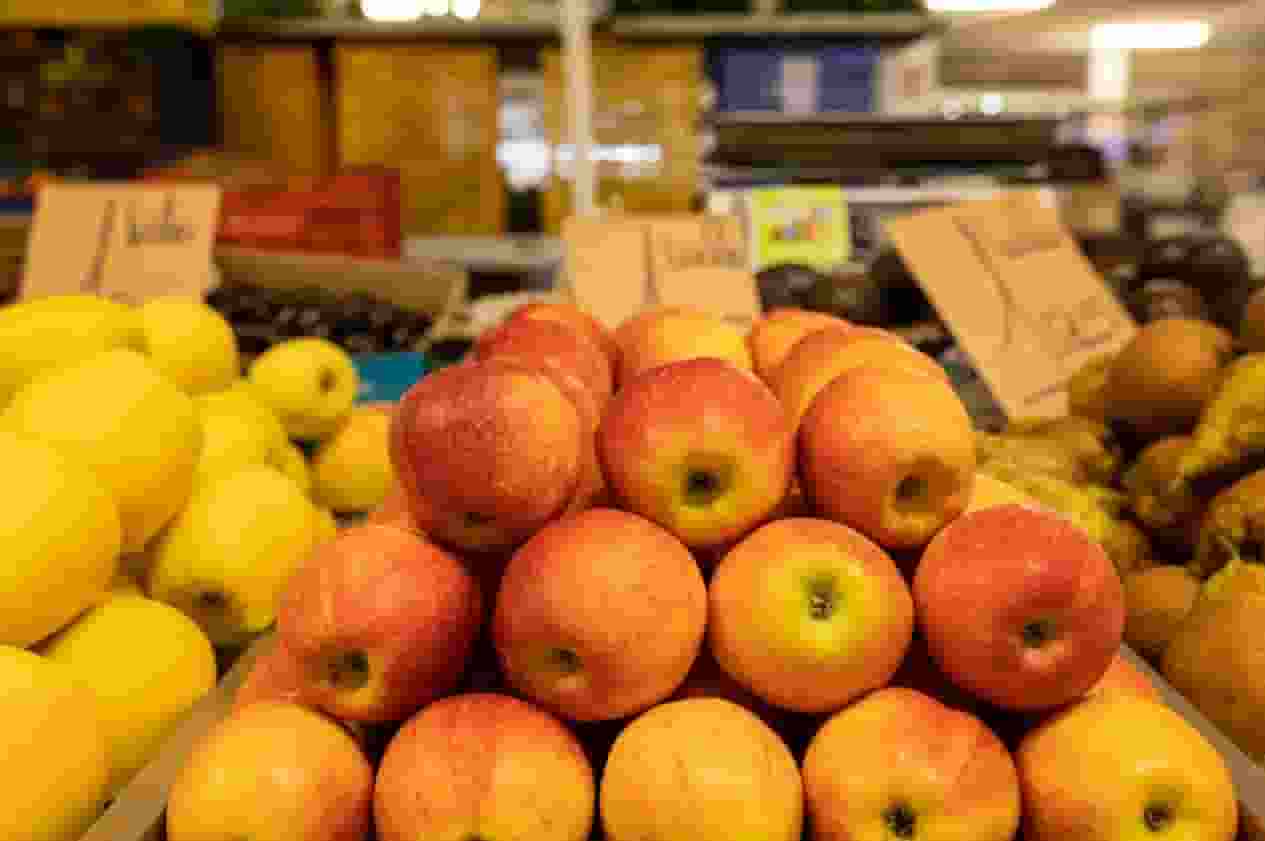 百果园上市次年业绩滑坡:预亏4亿,关店近千,市值大幅缩水