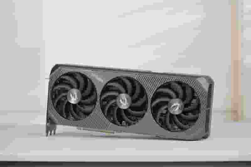 索泰RTX 5080显卡深度评测：与5090相似度极高，超频后性能如何？