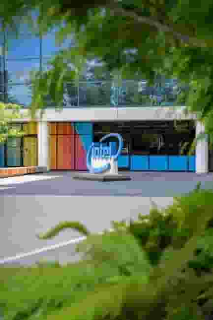 英特尔2024财报黯淡，裁员潮未止，一年已减员2.3万