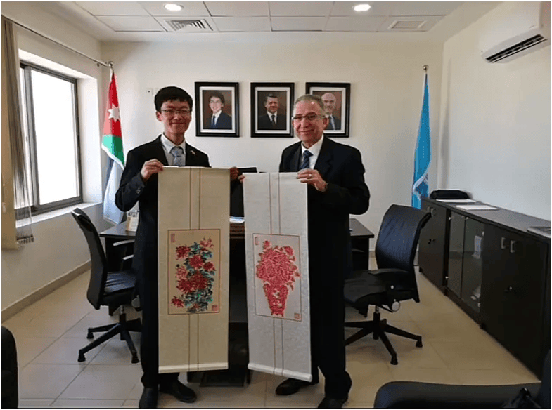 西海固“外交官”马亮：英文演讲带火家乡农产品，助力乡村振兴