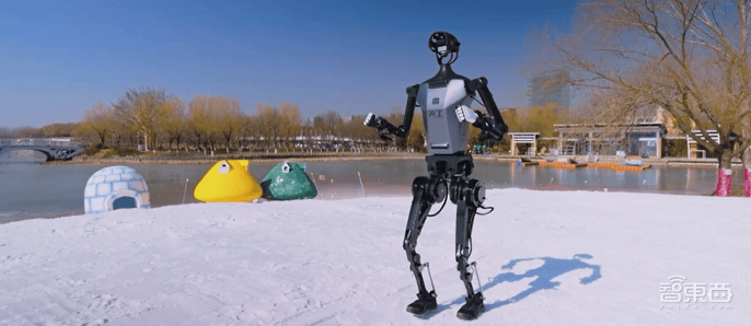 天工机器人：户外奔跑如飞，连续攀爬百级阶梯挑战成功！