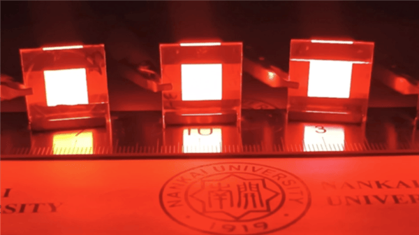 纯红光钙钛矿LED新突破！南开大学团队攻克显示技术难题