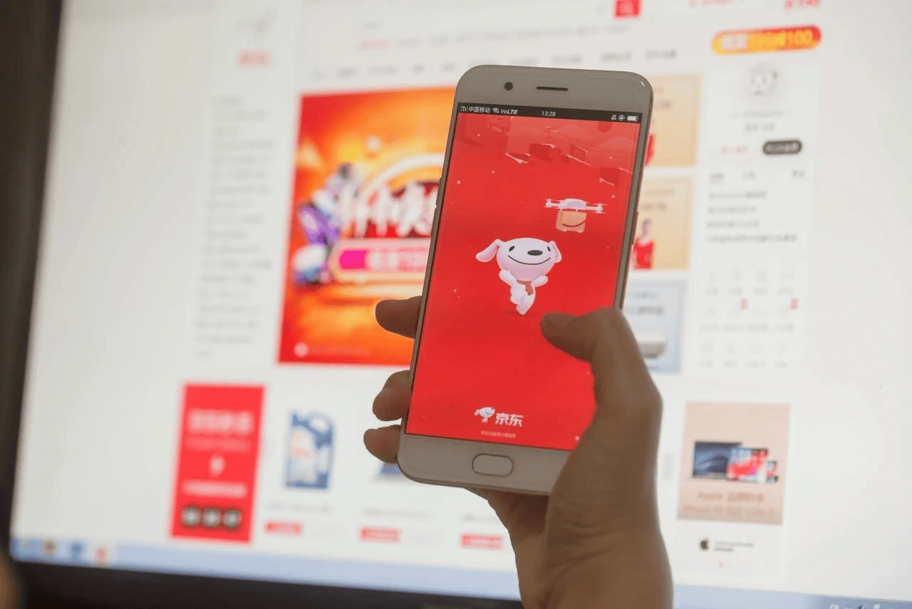 京东外卖迅猛崛起：近20万商家争抢入驻，一周订单量激增百倍！