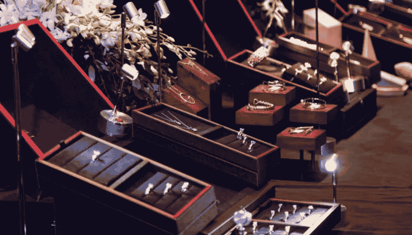 高端网站建设已经成为企业推广、销售与传播的重要一环