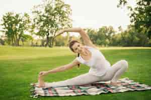 小腹肉多是什么原因