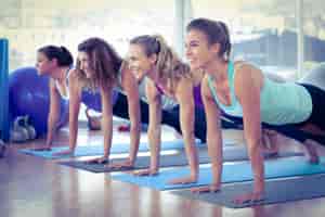 胸发育不良吃什么好