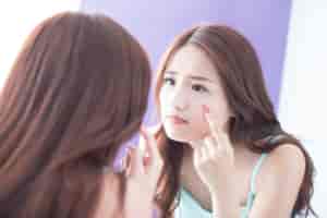 后背全是痘痘怎么回事