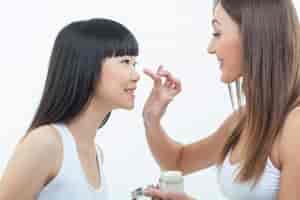 脸过敏出红疙瘩怎么办 脸过敏出红疙瘩怎么办