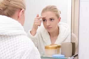 脸上有癣起皮怎么办