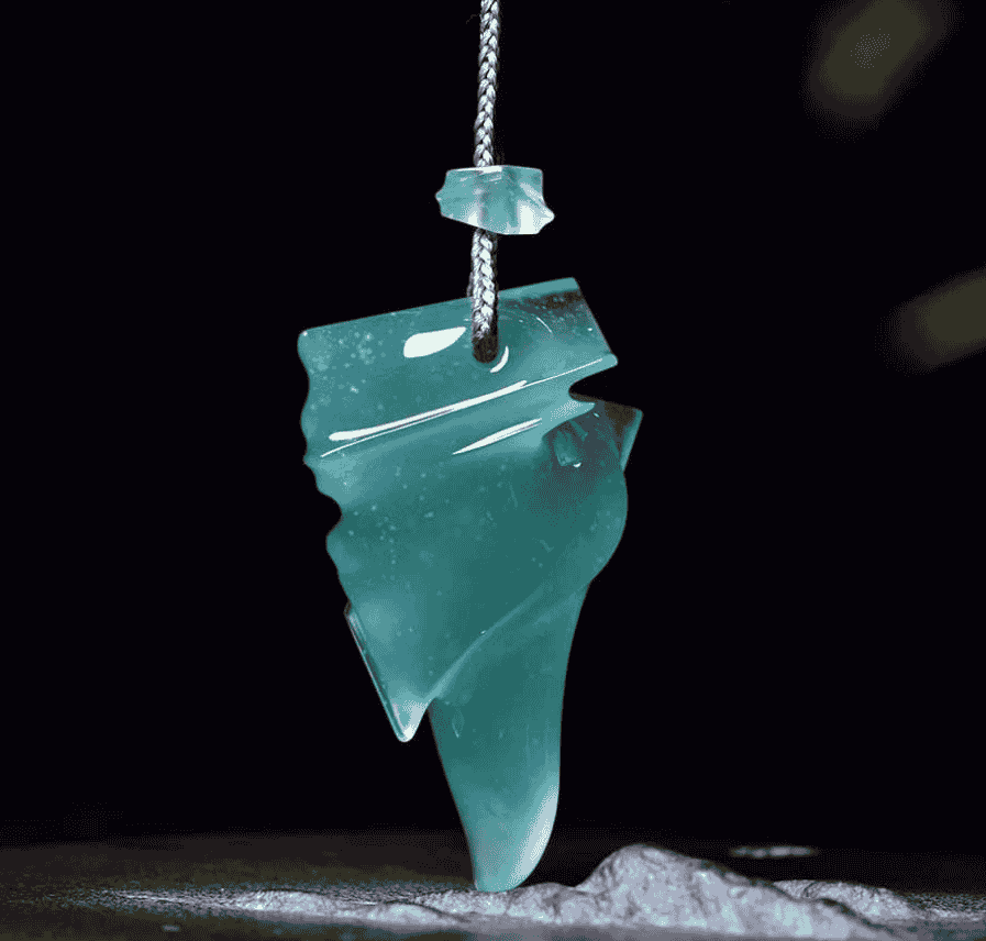 危料“蓝水”vs缅甸蓝水翡翠