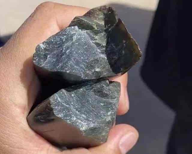 玉石天价神话解构：从矿脉到市场的溢价炼金术