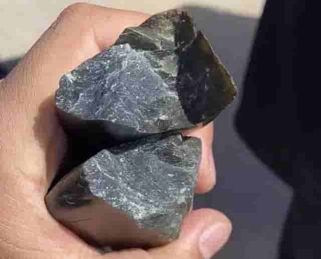 玉石天价神话解构：从矿脉到市场的溢